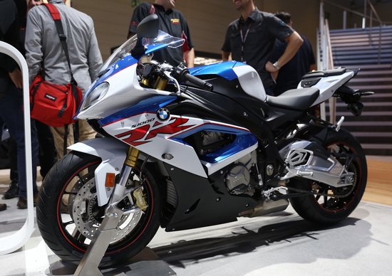 BMW S1000RR 2017 ad Intermot 2016: foto e dati BMW S1000RR 2017 ad Intermot 2016: foto e dati
