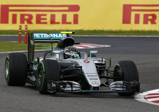 F1, Gp Giappone 2016: vince Rosberg. Mercedes campione del mondo costruttori F1, Gp Giappone 2016: vince Rosberg. Mercedes campione del mondo costruttori