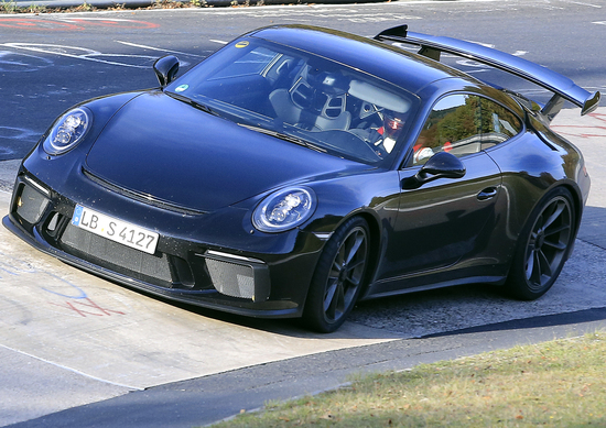 Porsche 911 GT3 facelift: test al Nürburgring Porsche 911 GT3 facelift: test al Nürburgring