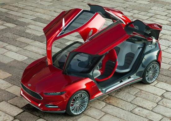 Ford Evos Concept: più forma, meno linee Ford Evos Concept: più forma, meno linee