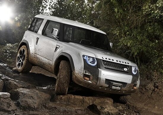 Land Rover Defender: la DC 100 Concept ne anticipa il futuro Land Rover Defender: la DC 100 Concept ne anticipa il futuro