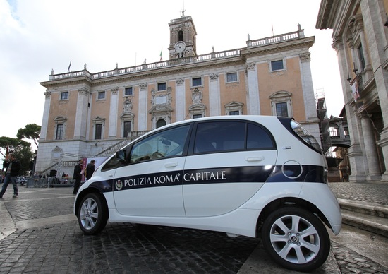 Citroen: consegnate 14 C-Zero a Roma Capitale Citroen: consegnate 14 C-Zero a Roma Capitale