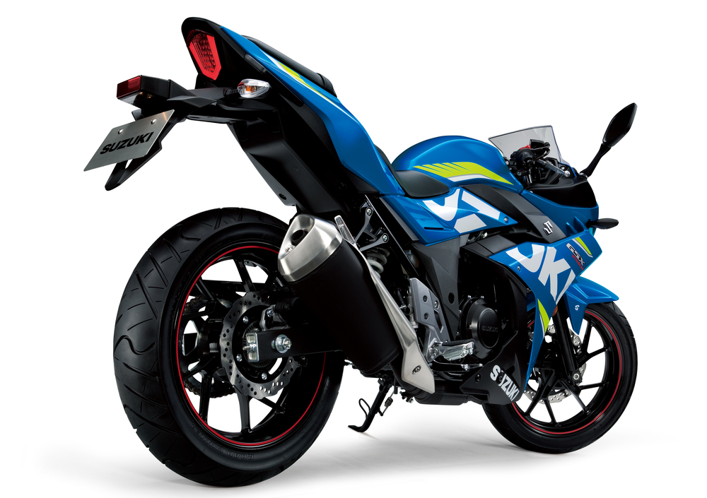 Suzuki gsx 250 across