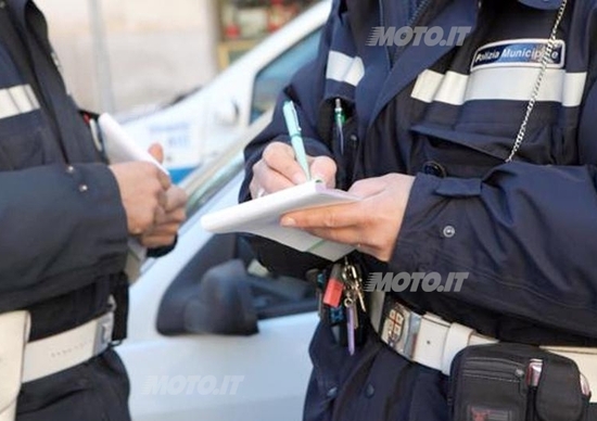 Multe, una sentenza evidenzia lo scandalo legato all'articolo 126 bis del CdS Multe, una sentenza evidenzia lo scandalo legato all'articolo 126 bis del CdS