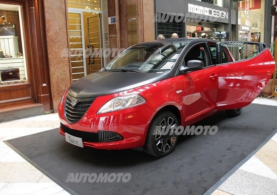 La Lancia Ypsilon S Momodesign protagonista a Milano La Lancia Ypsilon S Momodesign protagonista a Milano