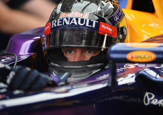Formula 1 India 2013: Vettel domina la seconda sessione di libere Formula 1 India 2013: Vettel domina la seconda sessione di libere
