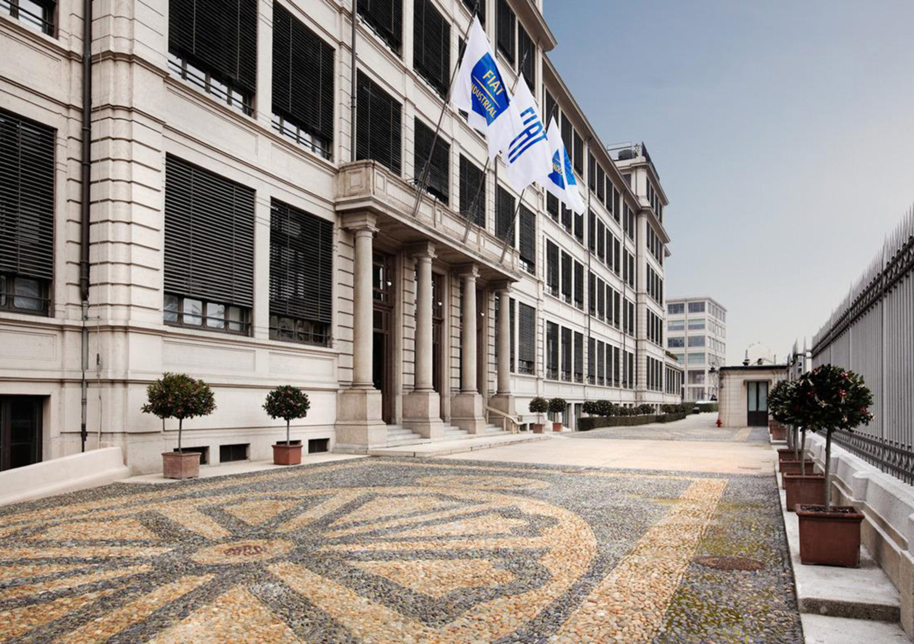 FCA dopo 115 anni la sede Fiat lascia Torino. Investimenti in Italia