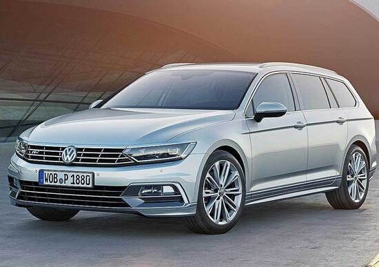 Nuova Volkswagen Passat: una rivoluzione. Tanti spigoli e tecnologia a pioggia Nuova Volkswagen Passat: una rivoluzione. Tanti spigoli e tecnologia a pioggia