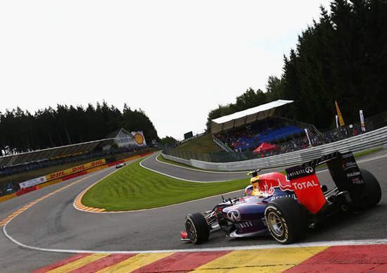F1 Belgio 2014: fenomeno Ricciardo, l'australiano vince ancora. A Vettel rimane la polvere F1 Belgio 2014: fenomeno Ricciardo, l'australiano vince ancora. A Vettel rimane la polvere