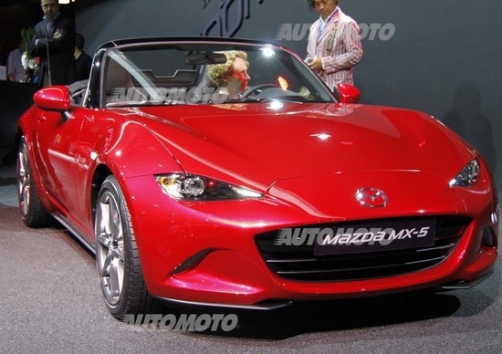 Mazda al Salone di Parigi 2014 Mazda al Salone di Parigi 2014