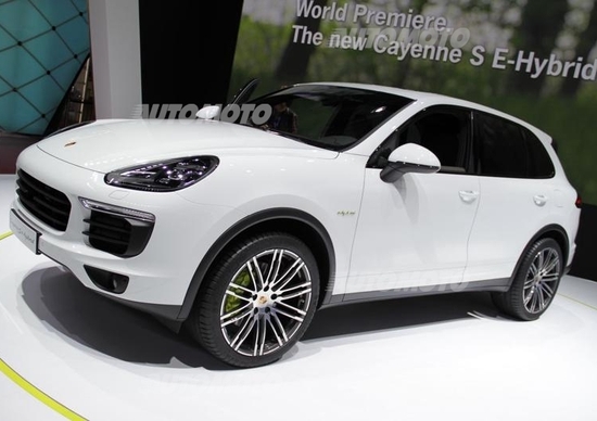 Porsche prosegue l’offensiva sul plug-in hybrid Porsche prosegue l’offensiva sul plug-in hybrid