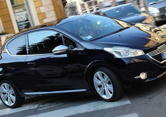 Peugeot 208 XY Peugeot 208 XY
