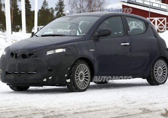 Lancia Ypsilon restyling: le prime immagini spia Lancia Ypsilon restyling: le prime immagini spia