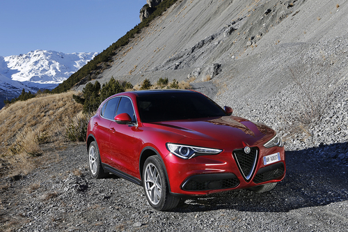Alfa Romeo Stelvio La Prova Diesel E Benzina A Confronto