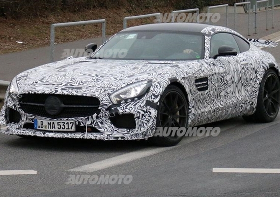Mercedes AMG GT: in arrivo una variante ancora più estrema Mercedes AMG GT: in arrivo una variante ancora più estrema