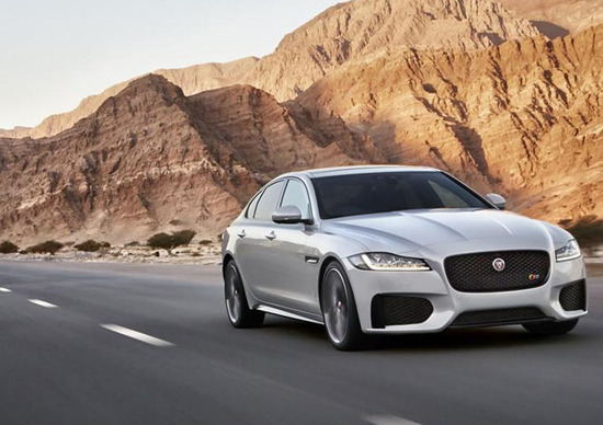 Nuova Jaguar XF: un cuore in alluminio. Tutti i dettagli Nuova Jaguar XF: un cuore in alluminio. Tutti i dettagli
