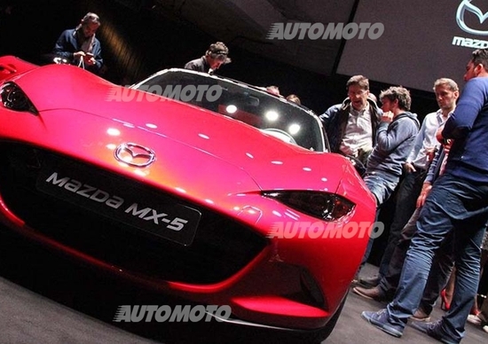 Nuova Mazda MX-5? Per scoprirla in Italia ci vuole... naso! Nuova Mazda MX-5? Per scoprirla in Italia ci vuole... naso!