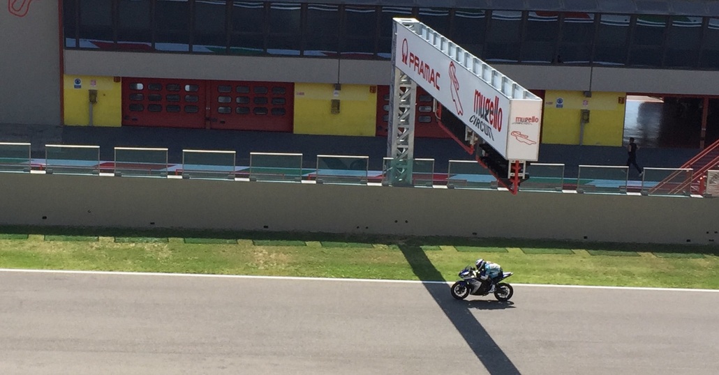 Yamaha YZF-R3, debutto al Mugello
