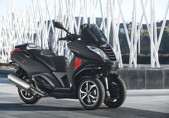 Peugeot Metropolis 2017: il 3 ruote francese si rinnova Peugeot Metropolis 2017: il 3 ruote francese si rinnova