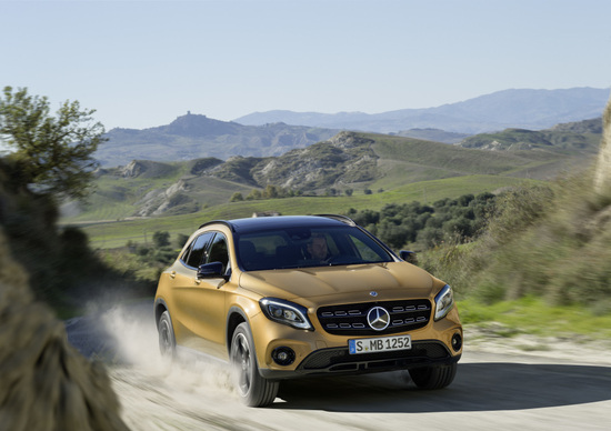 Mercedes-Benz GLA restyling 2017: più alto, elegante e ricco Mercedes-Benz GLA restyling 2017: più alto, elegante e ricco