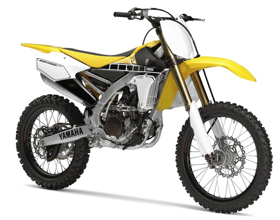 Yamaha YZ250F e 450 60th Anniversary Edition in gara Yamaha YZ250F e 450 60th Anniversary Edition in gara